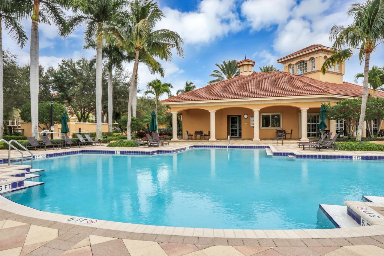 2425 San Pietro Circle, Palm Beach Gardens, FL 33410 Photo