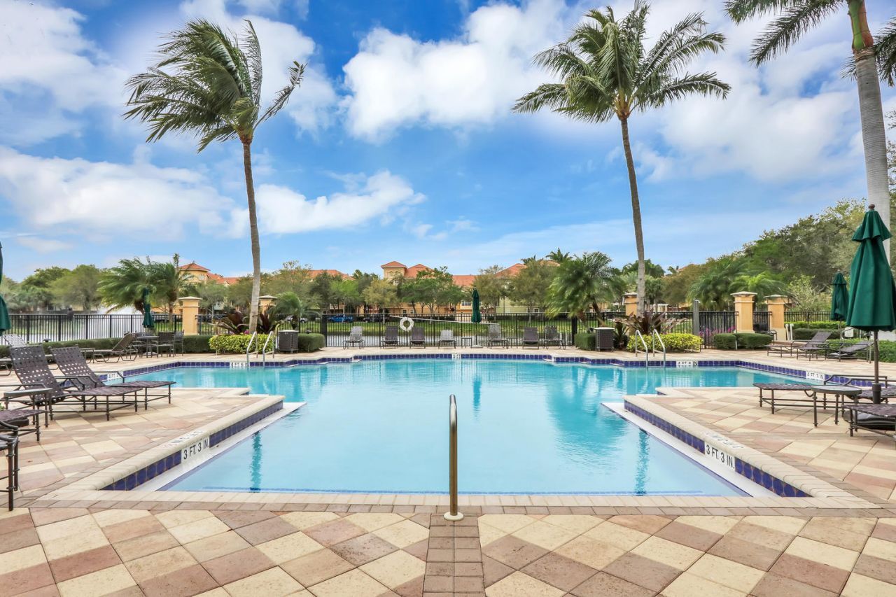 2425 San Pietro Circle, Palm Beach Gardens, FL 33410 Photo