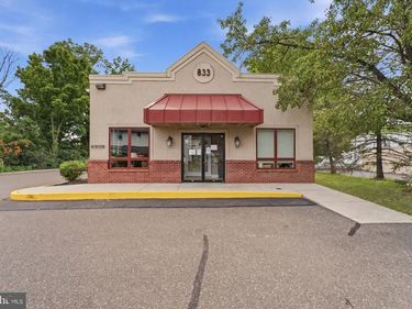 833 N BETHLEHEM PIKE , AMBLER, PA 19002