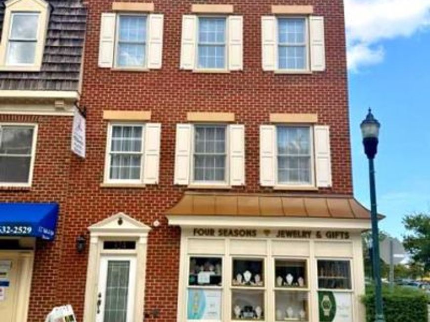 324 Top Floor Main Street, Gaithersburg, MD 20878 Main Photo