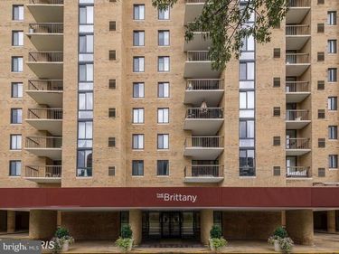 4500 S FOUR MILE RUN DRIVE , Unit 704, ARLINGTON, VA 22204
