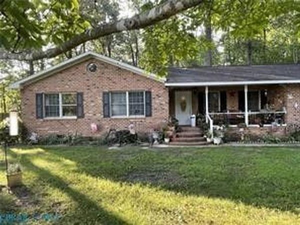 25 Langford Lane, Saluda, VA 23180