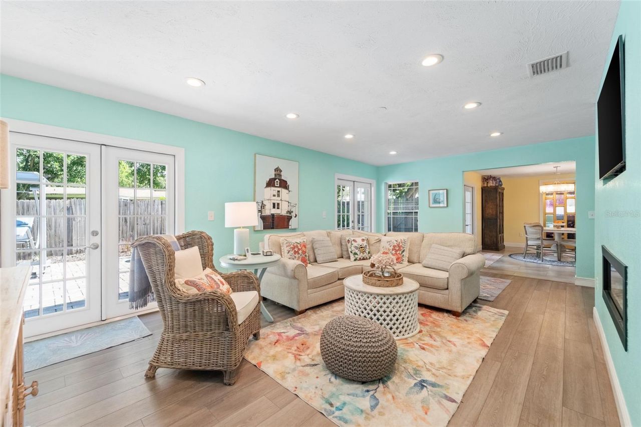 771 Indian Beach Circle, Sarasota, FL 34234 Photo