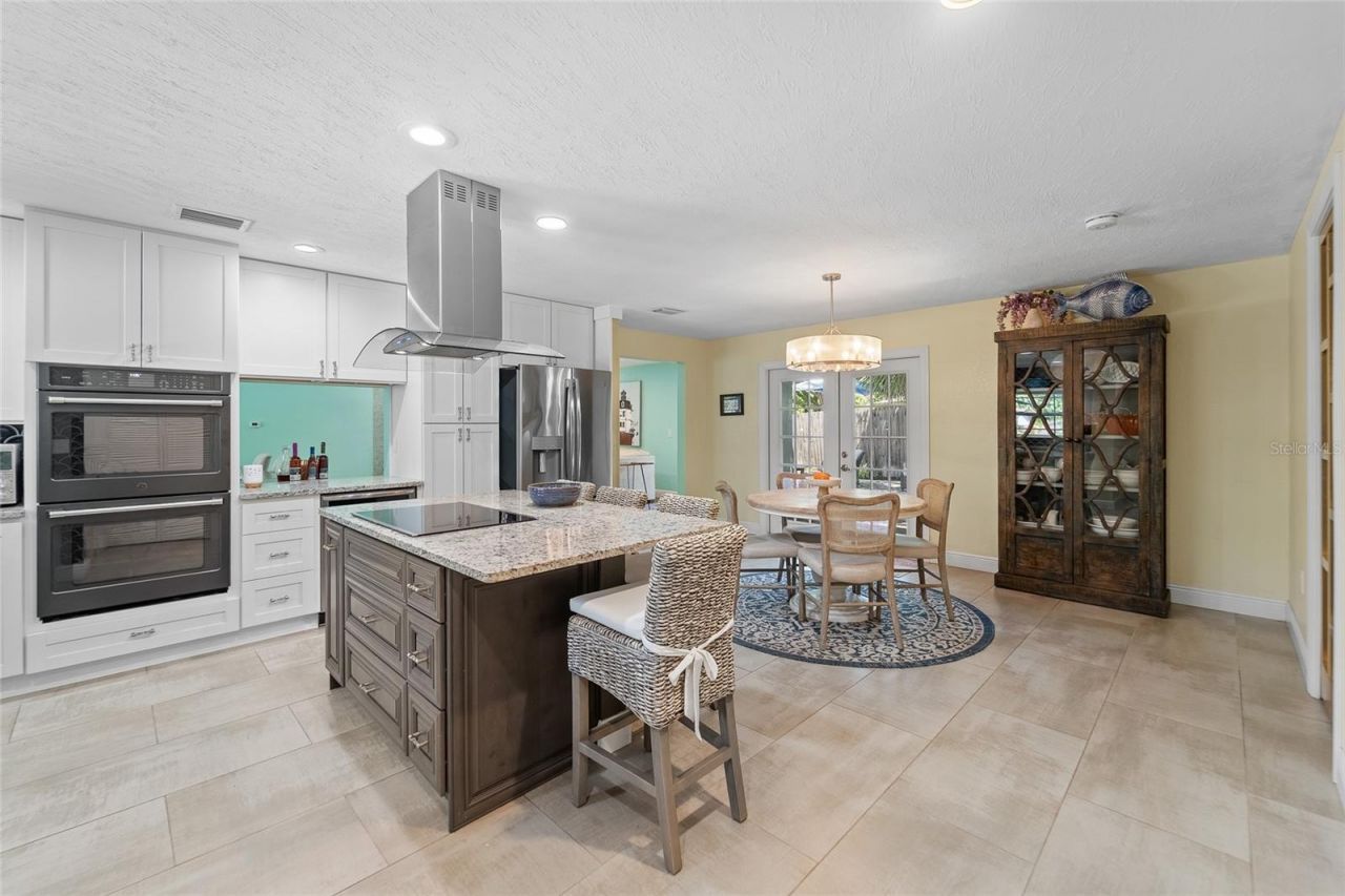 771 Indian Beach Circle, Sarasota, FL 34234 Photo
