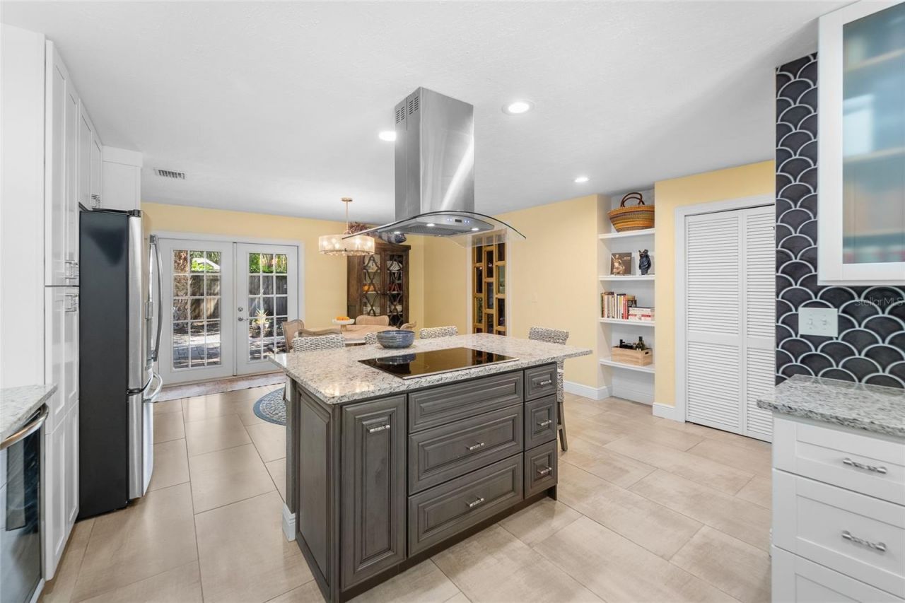 771 Indian Beach Circle, Sarasota, FL 34234 Photo