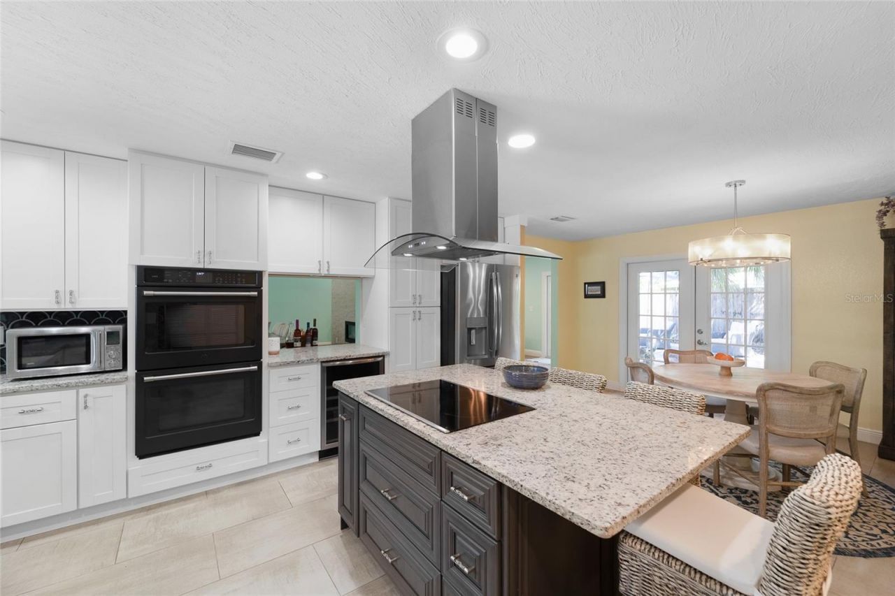 771 Indian Beach Circle, Sarasota, FL 34234 Photo