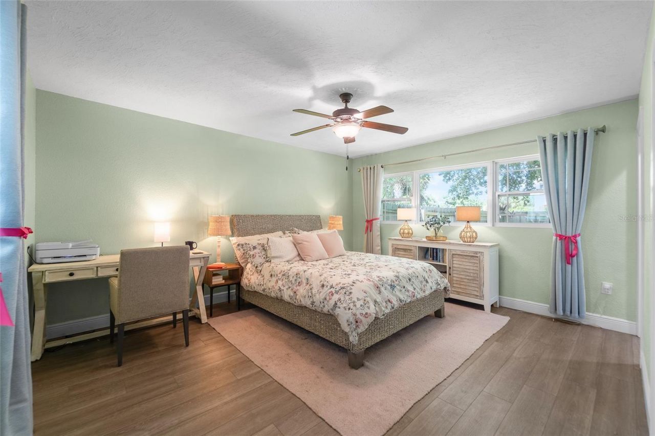 771 Indian Beach Circle, Sarasota, FL 34234 Photo