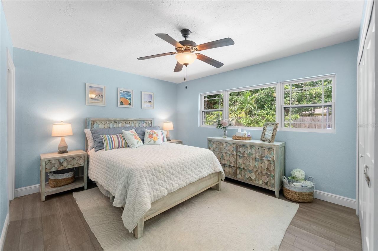 771 Indian Beach Circle, Sarasota, FL 34234 Photo