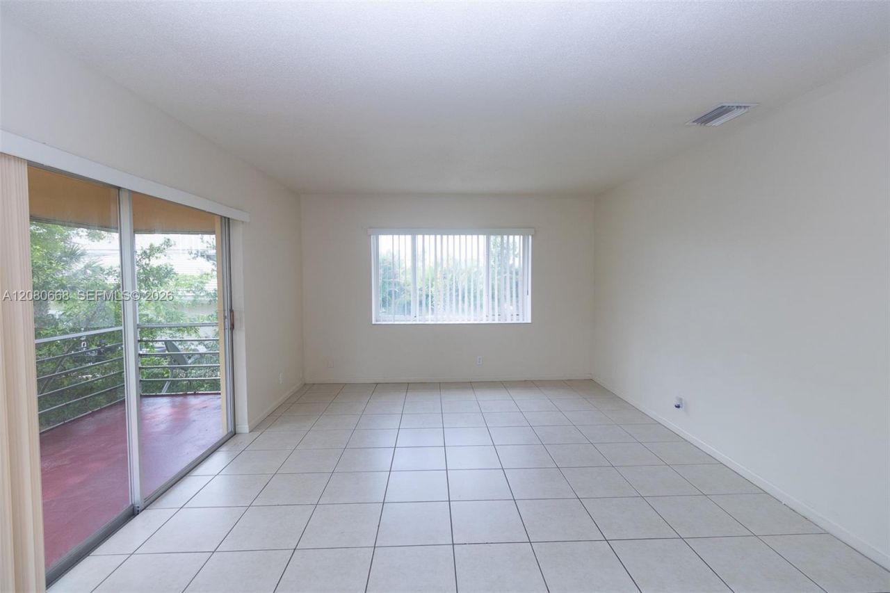 8900 NW 38th Dr , Unit 7, Coral Springs, FL 33065 Photo