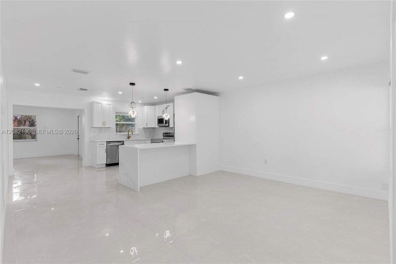 7320 Shalimar St , Miramar, FL 33023 Photo
