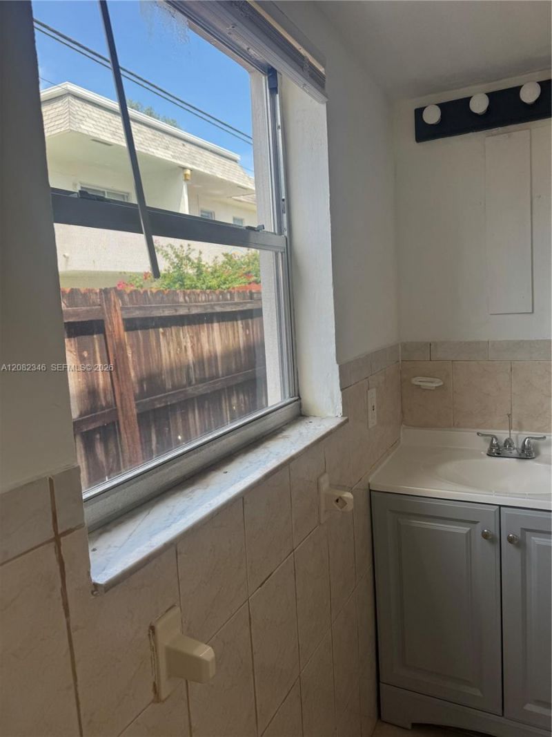 321 SW 1st Ct, Unit K-4, Pompano Beach, FL 33060 Photo