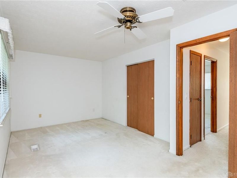 696 Hidden Valley Court, Fairborn, OH 45324 Photo 23