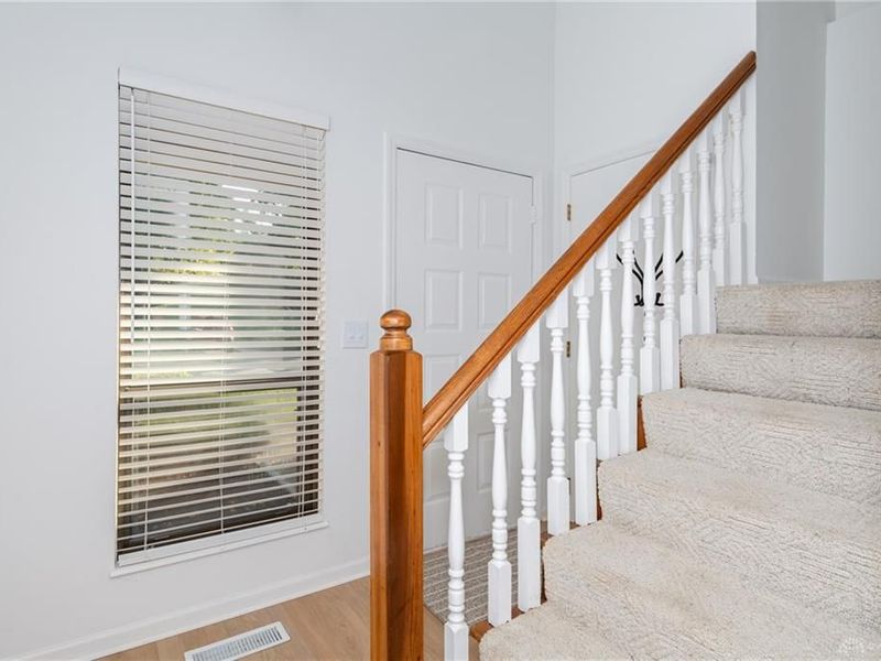 696 Hidden Valley Court, Fairborn, OH 45324 Photo 5