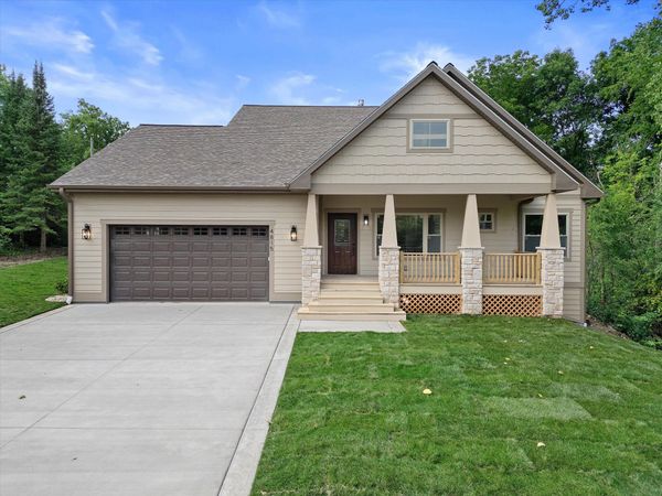 4815 Crystal Spg, Caledonia, WI 53406