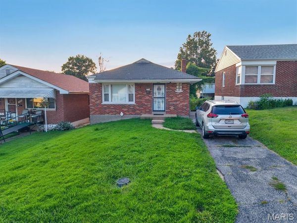 4709 Fletcher Street , St Louis, MO 63121
