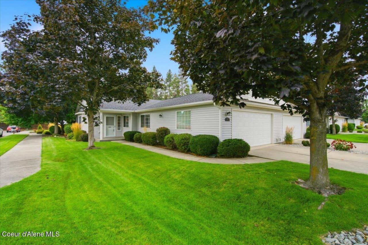 190 E Jeffrey Pine Ln, Unit 2, Coeur d Alene, ID 83815 Main Photo