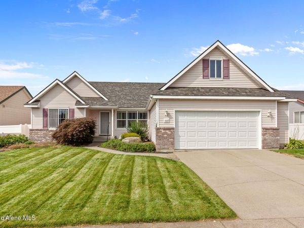 1085 N Whidbey LN , Post Falls, ID 83854