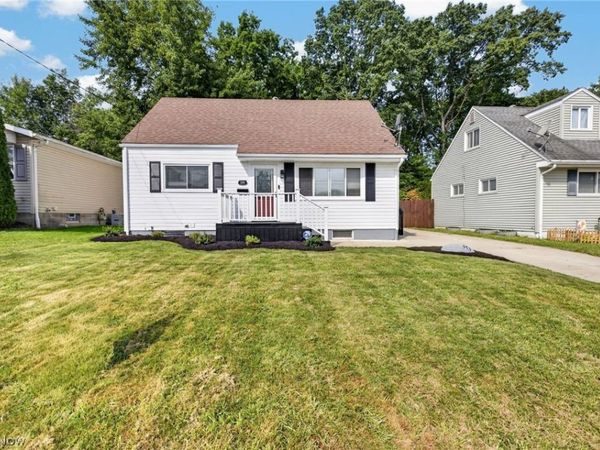 558 Alaho Street , Akron, OH 44305