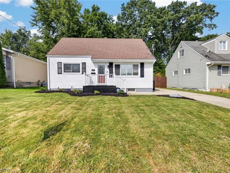 558 Alaho Street, Akron, OH 44305 Photo 1