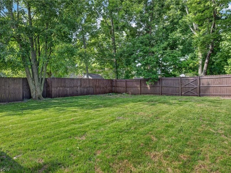 558 Alaho Street, Akron, OH 44305 Photo 6