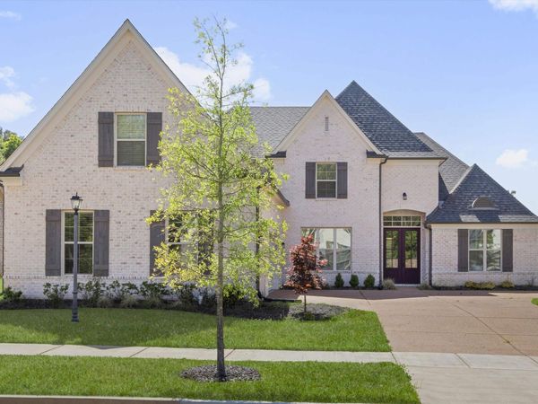 5143 E LAWRENCEBURG LN E, Lakeland, TN 38002
