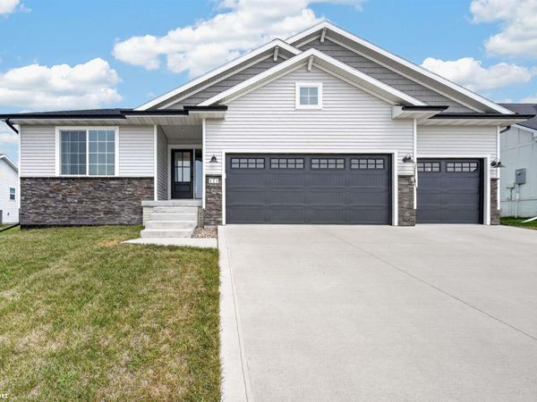 111 Saint Mary's Court, Stuart, IA 50250