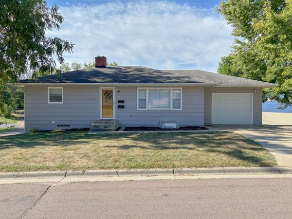 1116 E Mount Faith Avenue , Fergus Falls, MN 56537