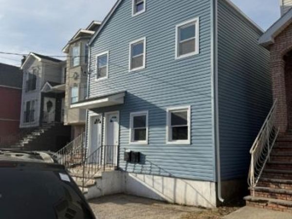 51 Geneva St, Elizabeth, NJ 07206