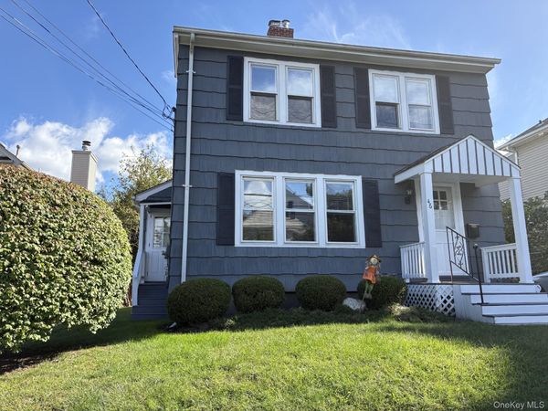 46 Sterling Court, Huntington, NY 11743