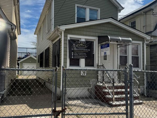147-18 Foch Boulevard , South Ozone Park, NY 11436