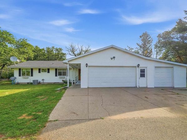 W8437 CUMMINGS ROAD, Wautoma, WI 54982
