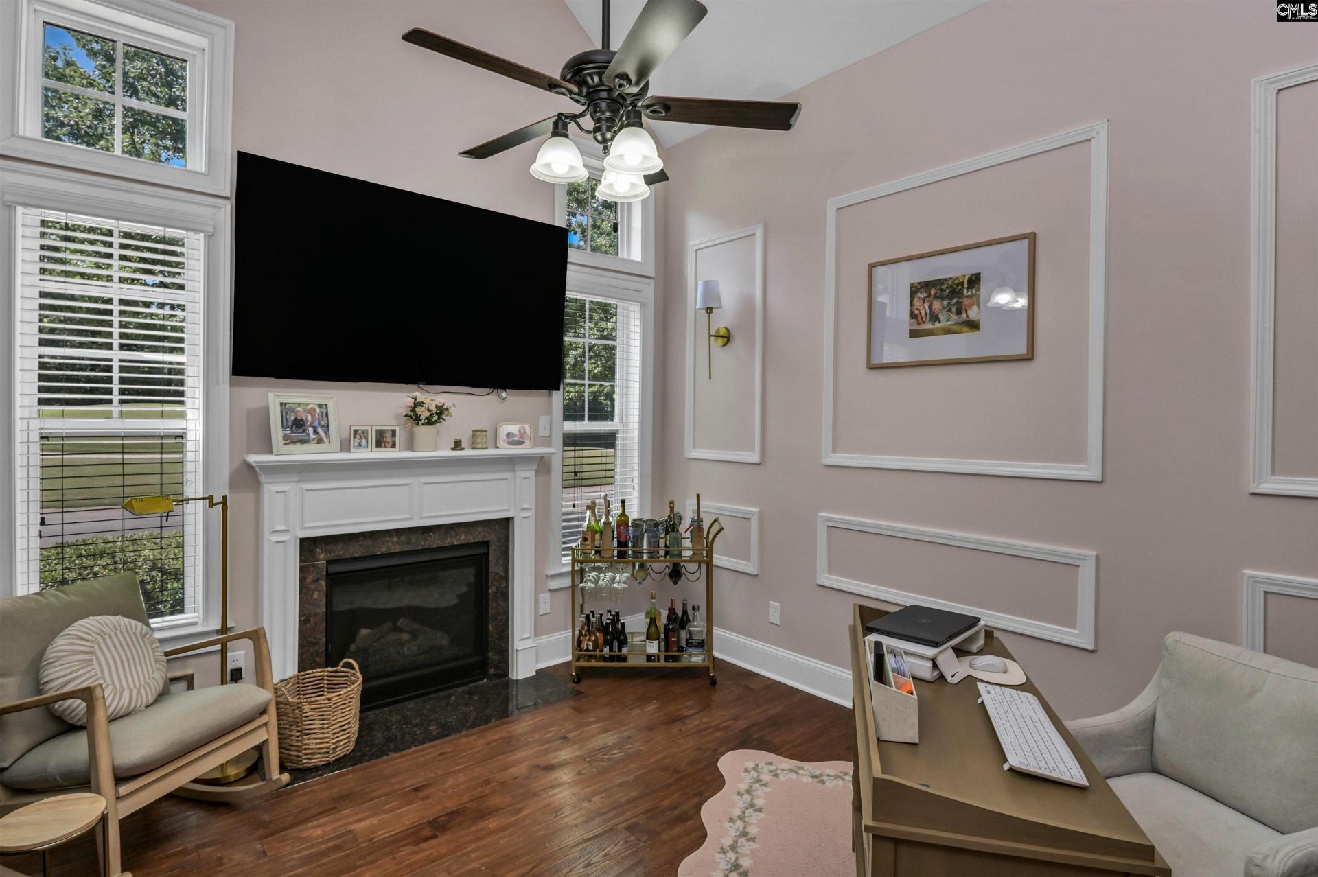 1200 University Parkway Photo 5