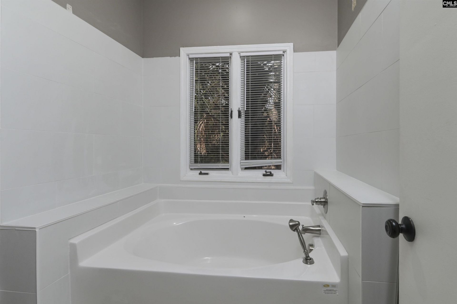 611 Clearview Court Photo 23