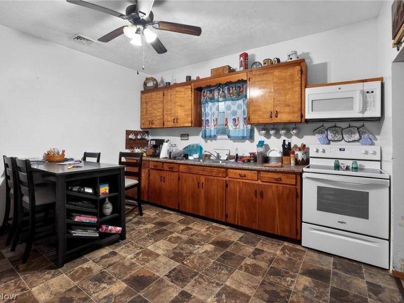 1403 Baird Avenue, Cambridge, OH 43725 Photo 5