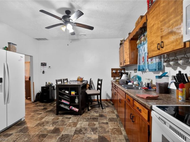 1403 Baird Avenue, Cambridge, OH 43725 Photo 6