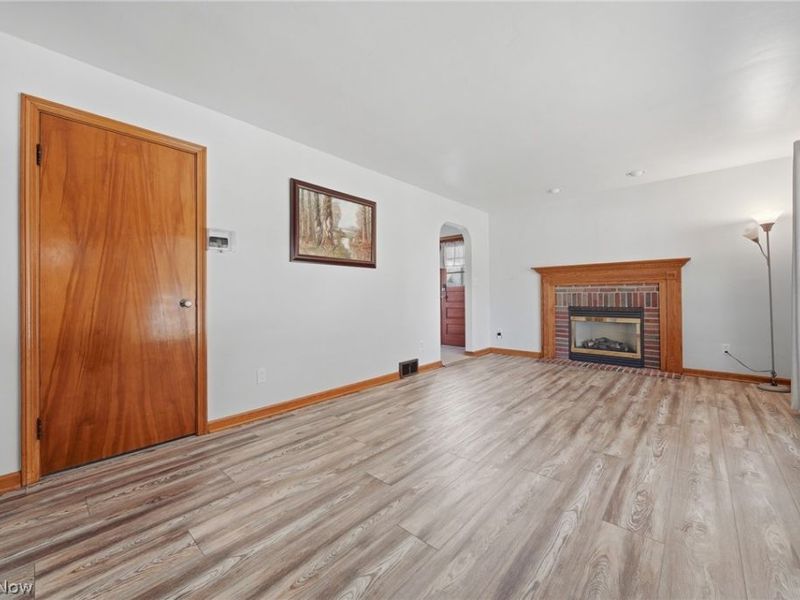 1724 Spring Valley Avenue NW, Canton, OH 44708 Photo 4