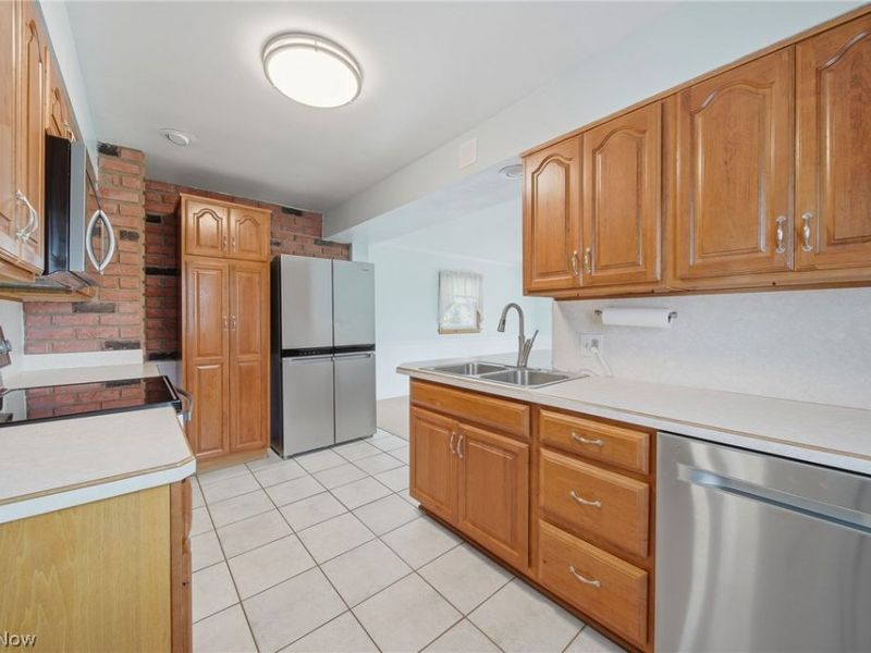 1724 Spring Valley Avenue NW, Canton, OH 44708 Photo 6