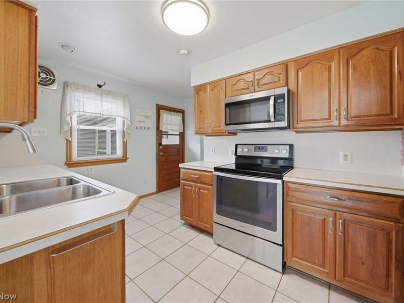 1724 Spring Valley Avenue NW, Canton, OH 44708 Photo 8
