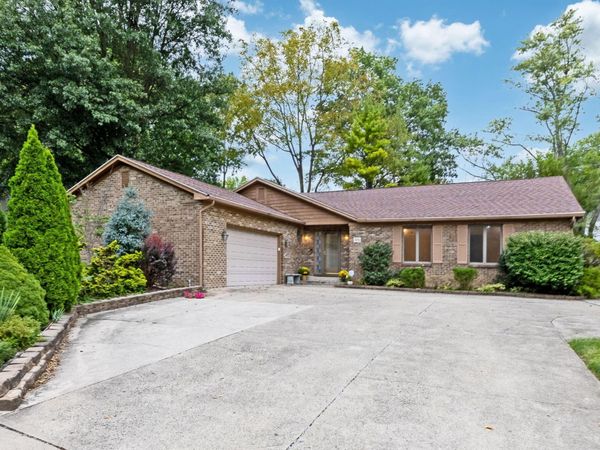 476 Woodview Road, Westerville, OH 43081