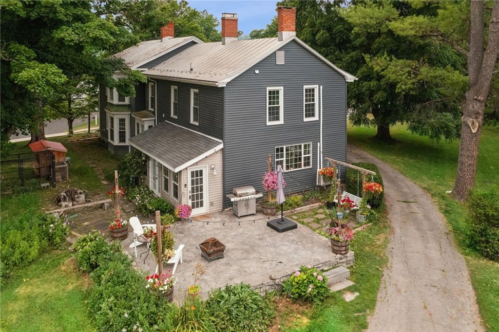 352 Main Street, Schoharie, NY 12157 Main Photo