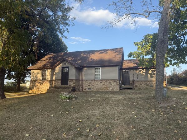1964 Morris Road , Mountain Grove, MO 65711