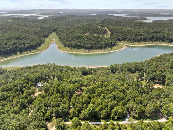 000 S Glade Point Drive, Yellville, AR 72687