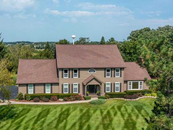 7110 Marsh Drive , Lakewood, IL 60014