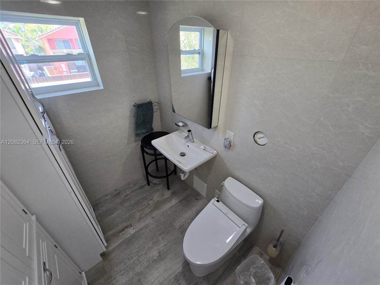 1583 E Oakland Park Blvd , Oakland Park, FL 33334 Photo