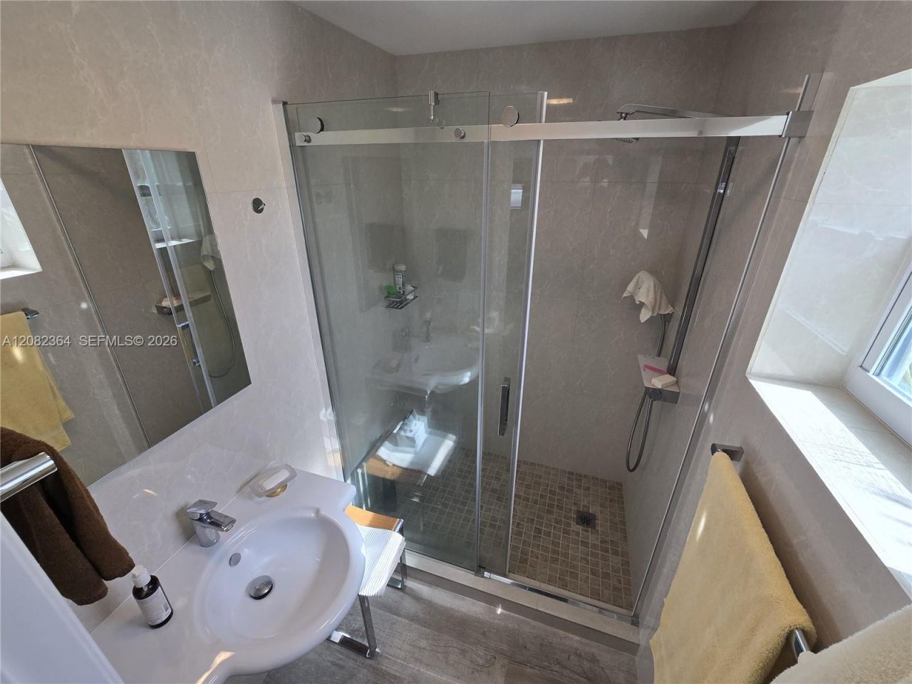 1583 E Oakland Park Blvd , Oakland Park, FL 33334 Photo