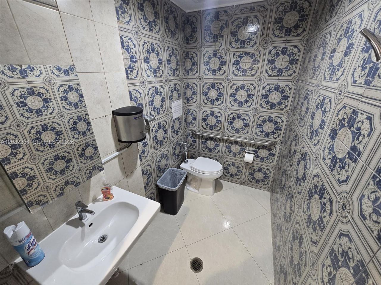 1583 E Oakland Park Blvd , Oakland Park, FL 33334 Photo