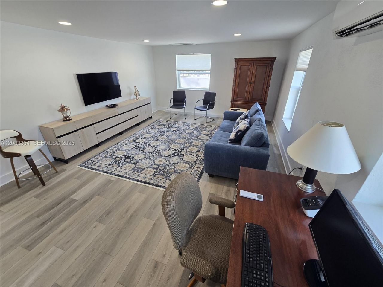 1583 E Oakland Park Blvd , Oakland Park, FL 33334 Photo