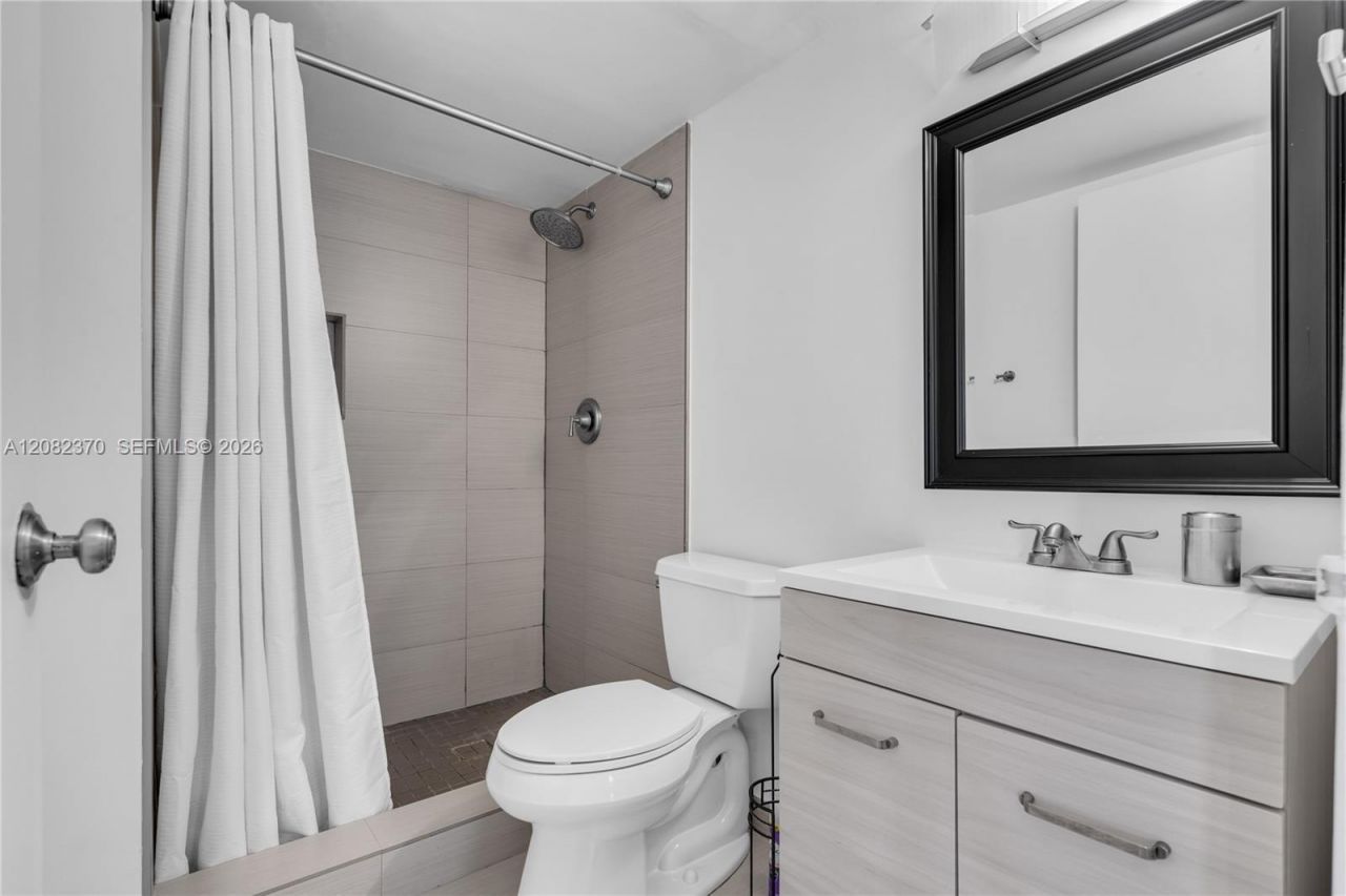 2501 Brickell Av, Unit 201, Miami, FL 33129 Photo