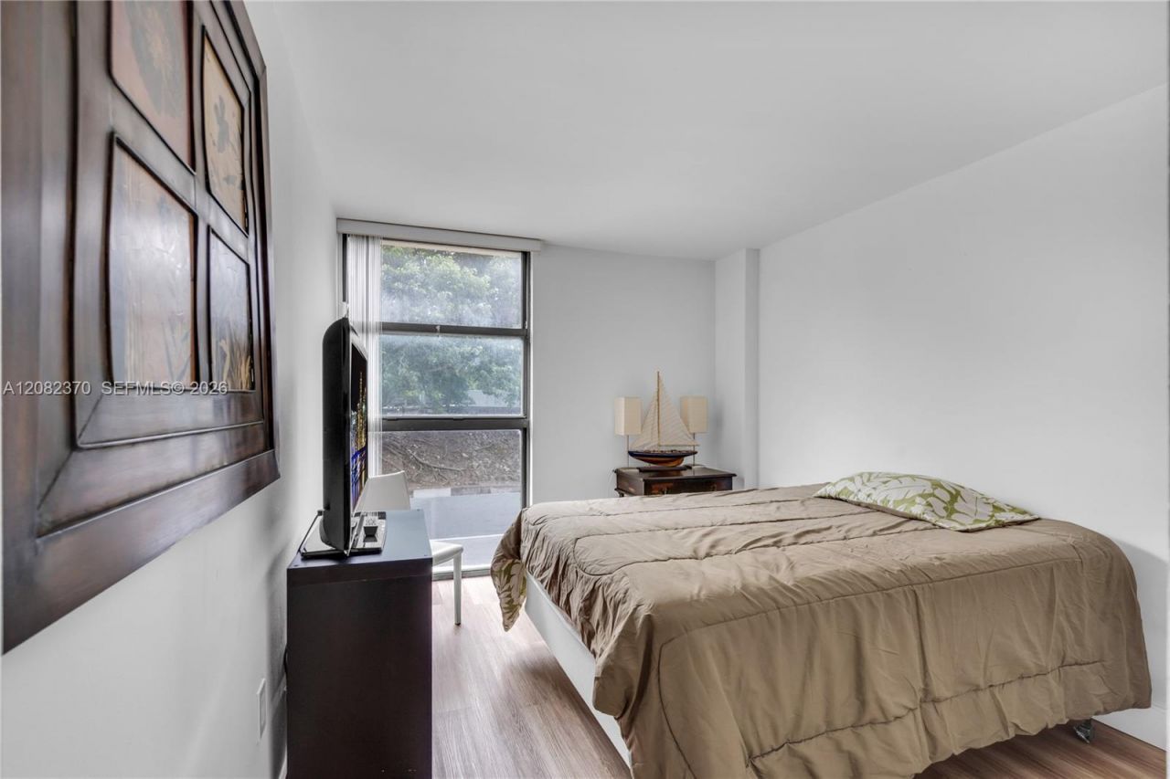 2501 Brickell Av, Unit 201, Miami, FL 33129 Photo