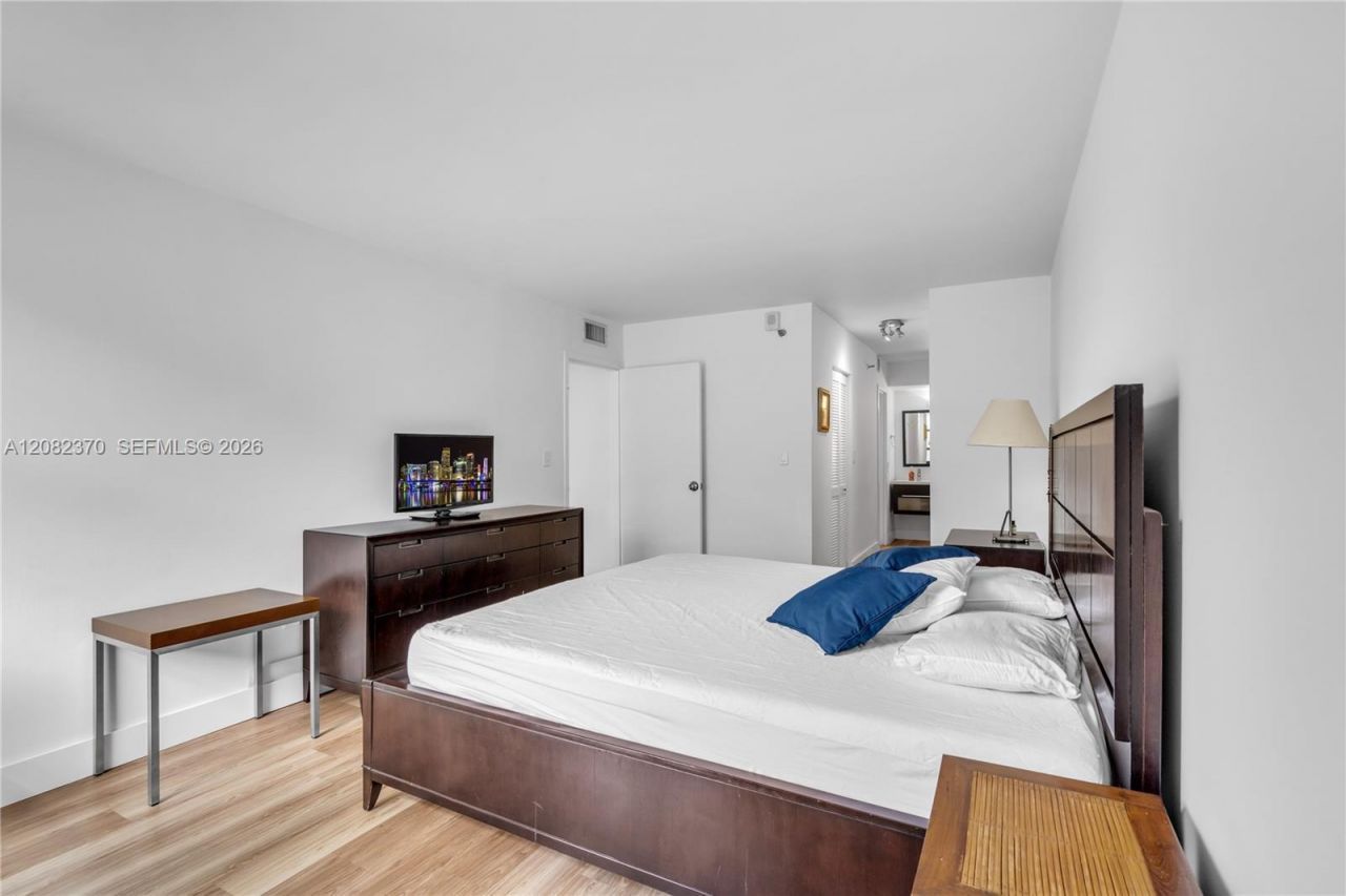 2501 Brickell Av, Unit 201, Miami, FL 33129 Photo